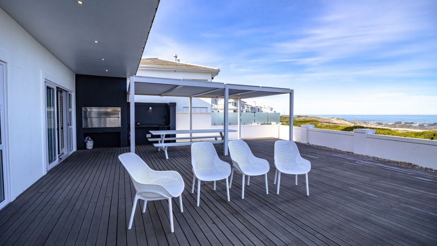 4 Bedroom Property for Sale in Pearl Bay Western Cape